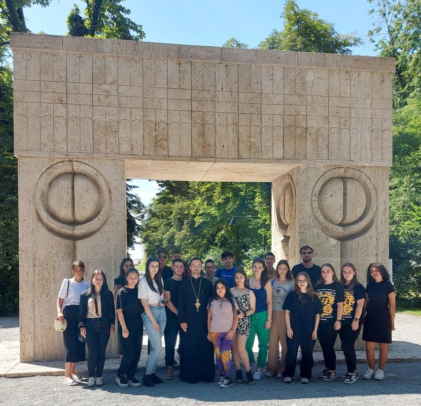 Circuit cultural în vestul țării pentru tinerii vrânceni 263686