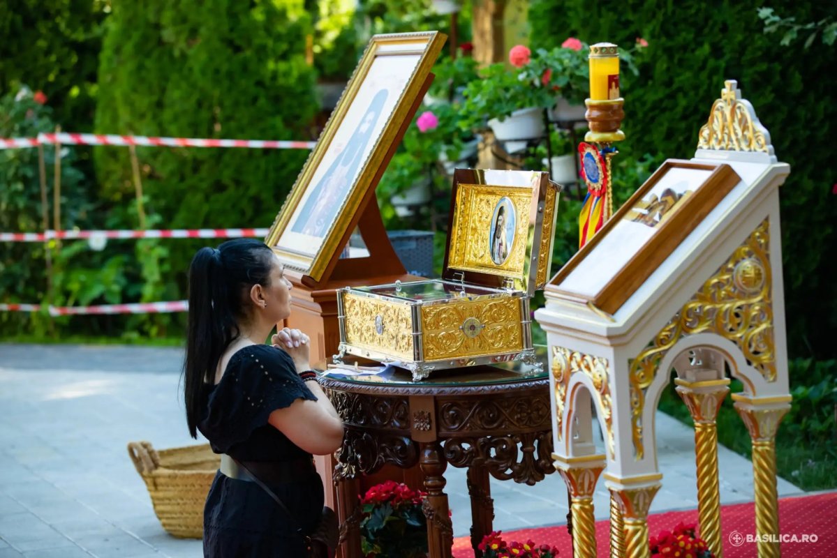 Moaștele Sfântului Cuvios Ioan Iacob la Paraclisul Catedralei Naționale  263687