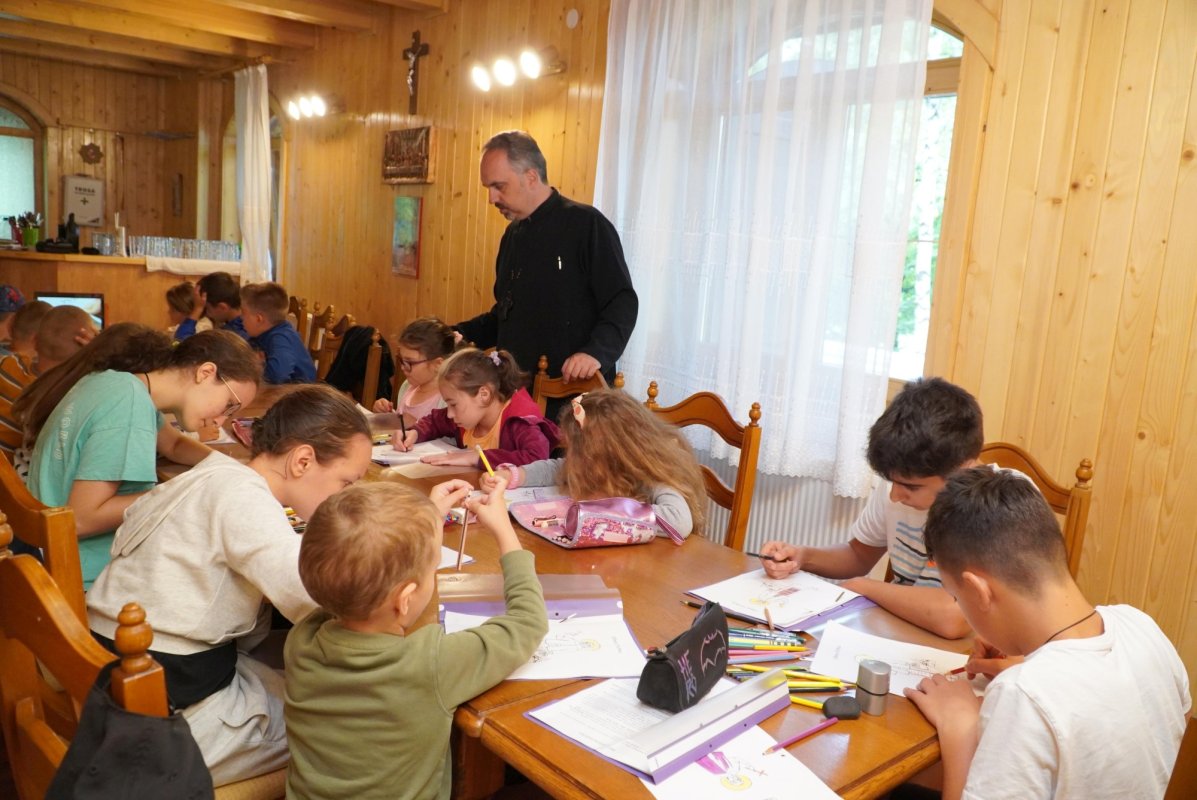 Tabăra „Sfinții Români - prietenii noștri”, la Parohia Bartolomeu Nord din Brașov 263730