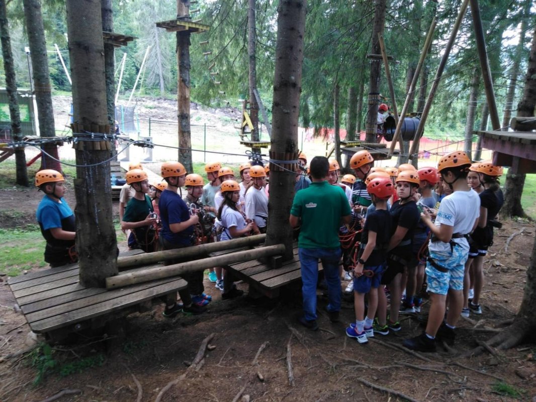 Tineri din Arhiepiscopia Alba Iuliei în tabăra de la Remeți 263741