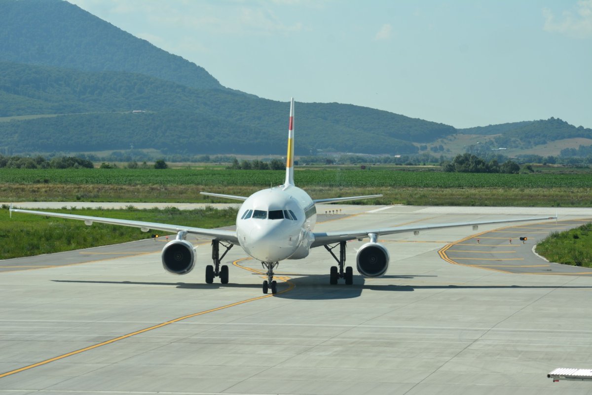 Noi zboruri internaţionale de la Braşov 263844