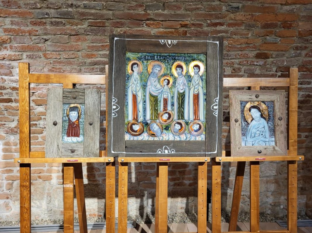 Salon de artă creștină la Museikon Alba Iulia 263878