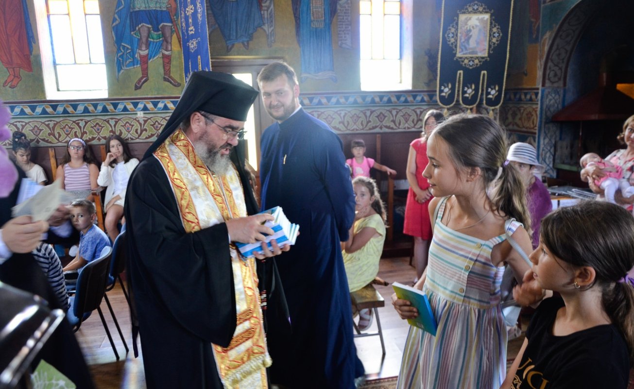 „Școala de vară din tinda Bisericii” în Parohia Lunca Moților, Hunedoara 263872