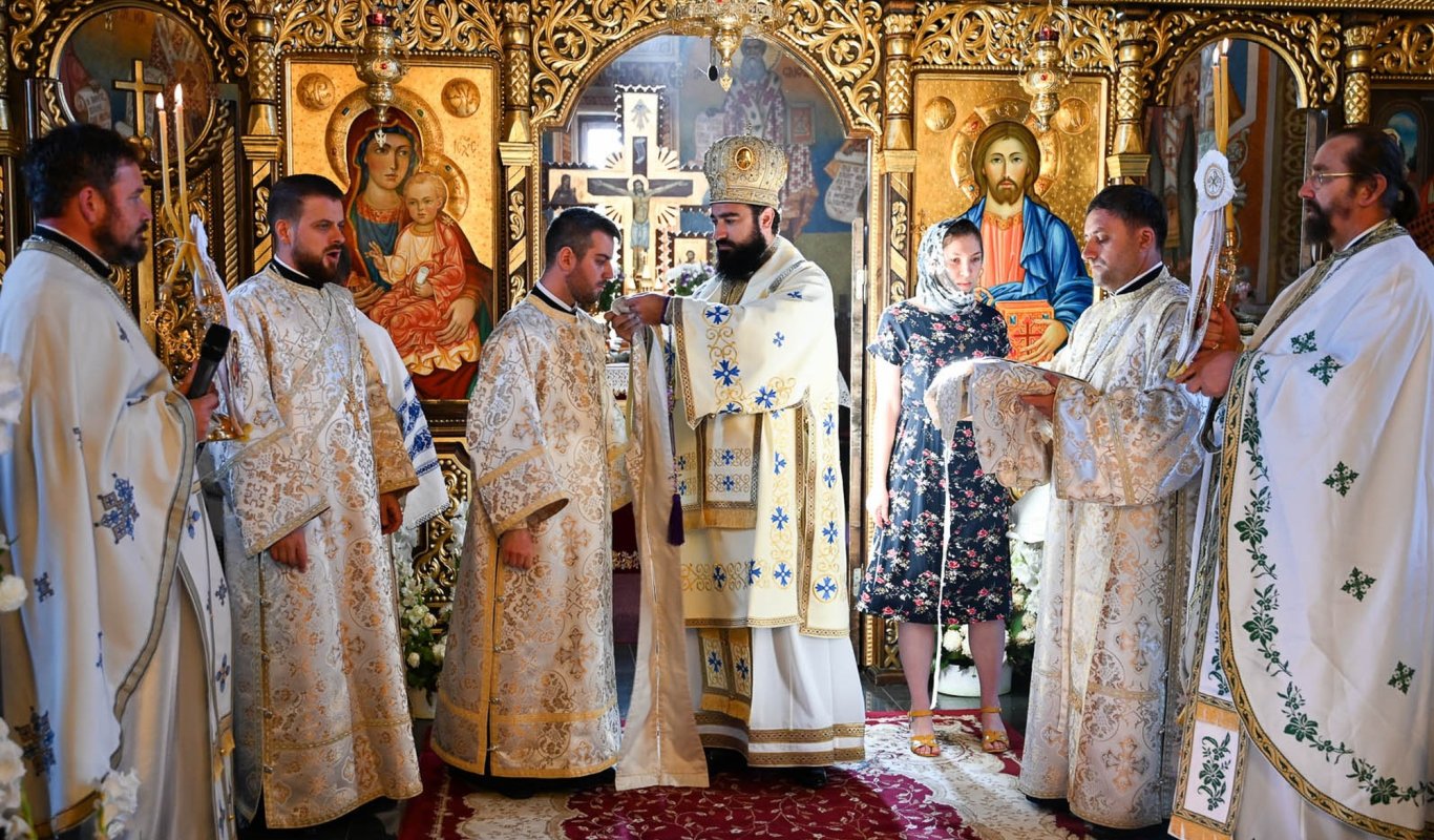 Slujiri arhiereşti la Deva 263880