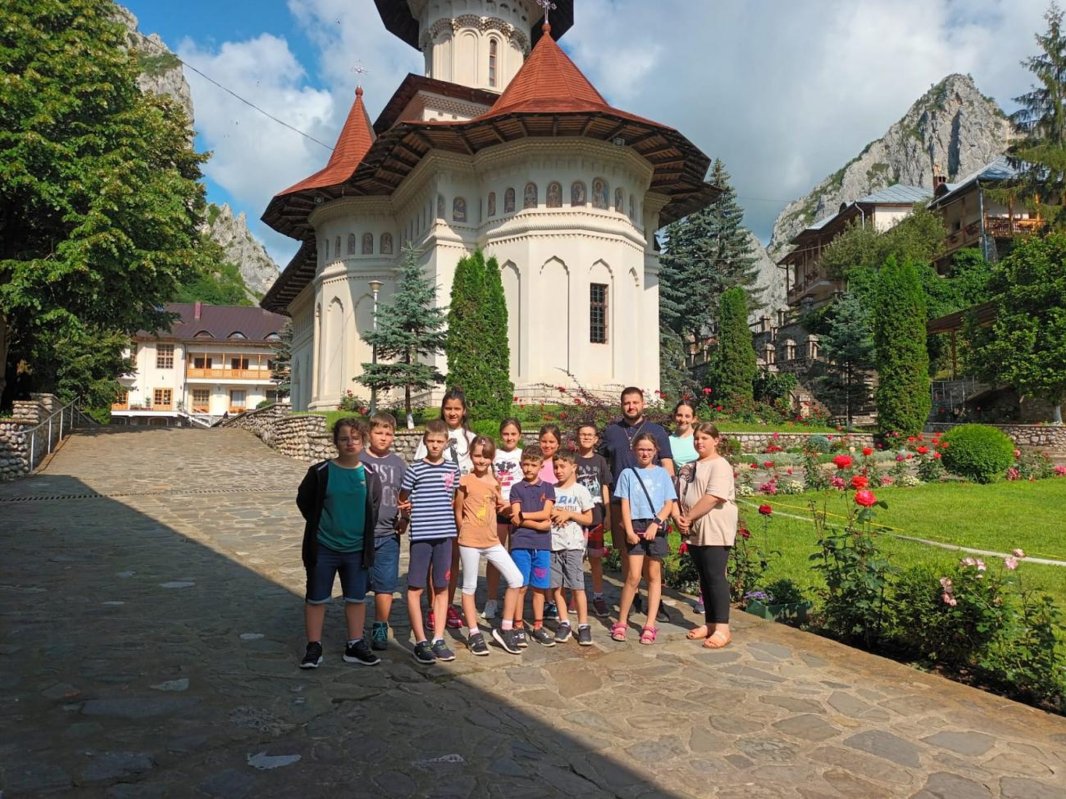 Tabere pentru tineri, desfășurate la Centrul de tineret de la Cetea, Alba 263854