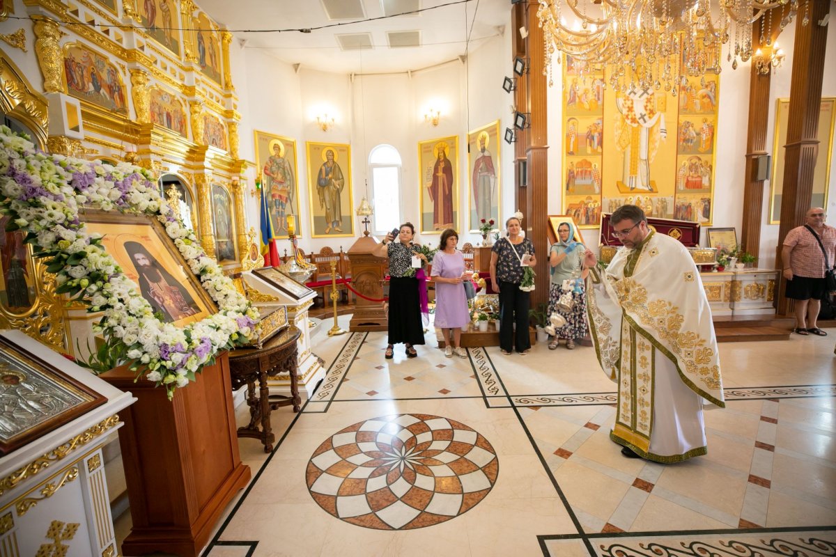 Pomenirea Sfântului Ioan Iacob de la Neamţ la Paraclisul Catedralei Naţionale 263950