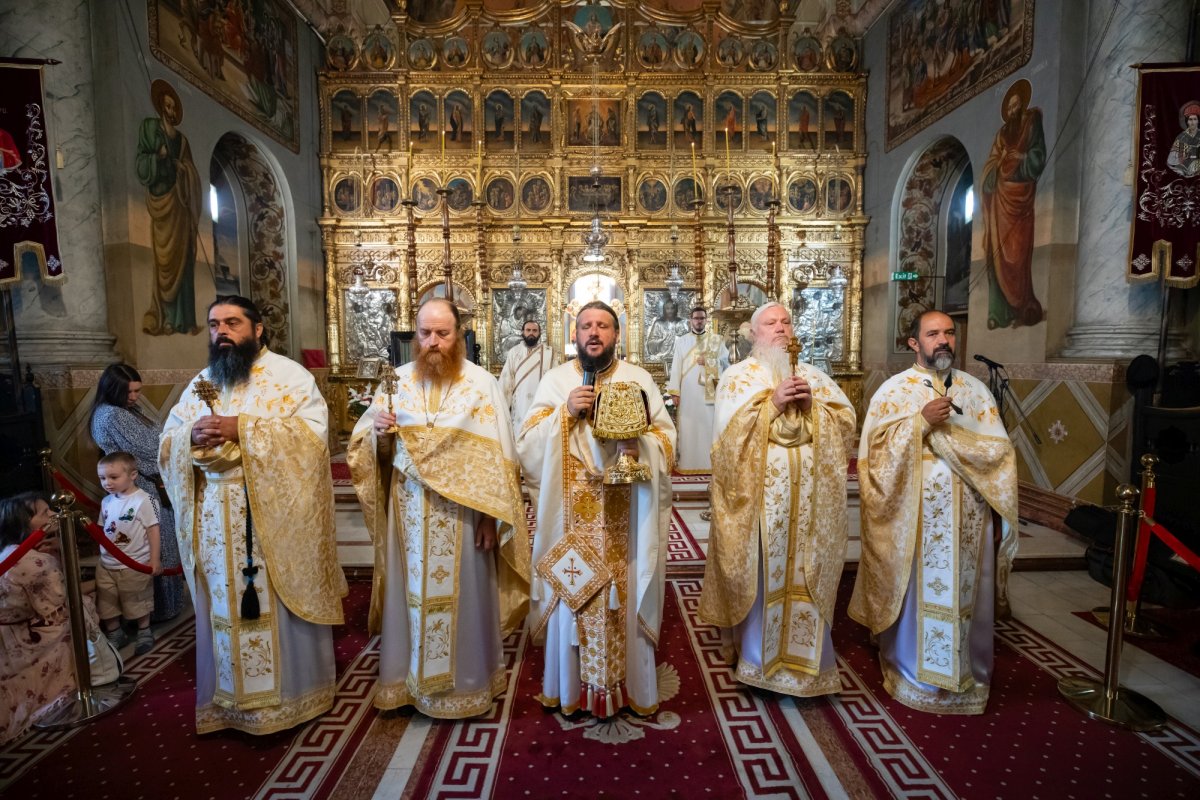 Sărbătorirea hramului istoric al vechii lavre monahale de la Cernica 264097