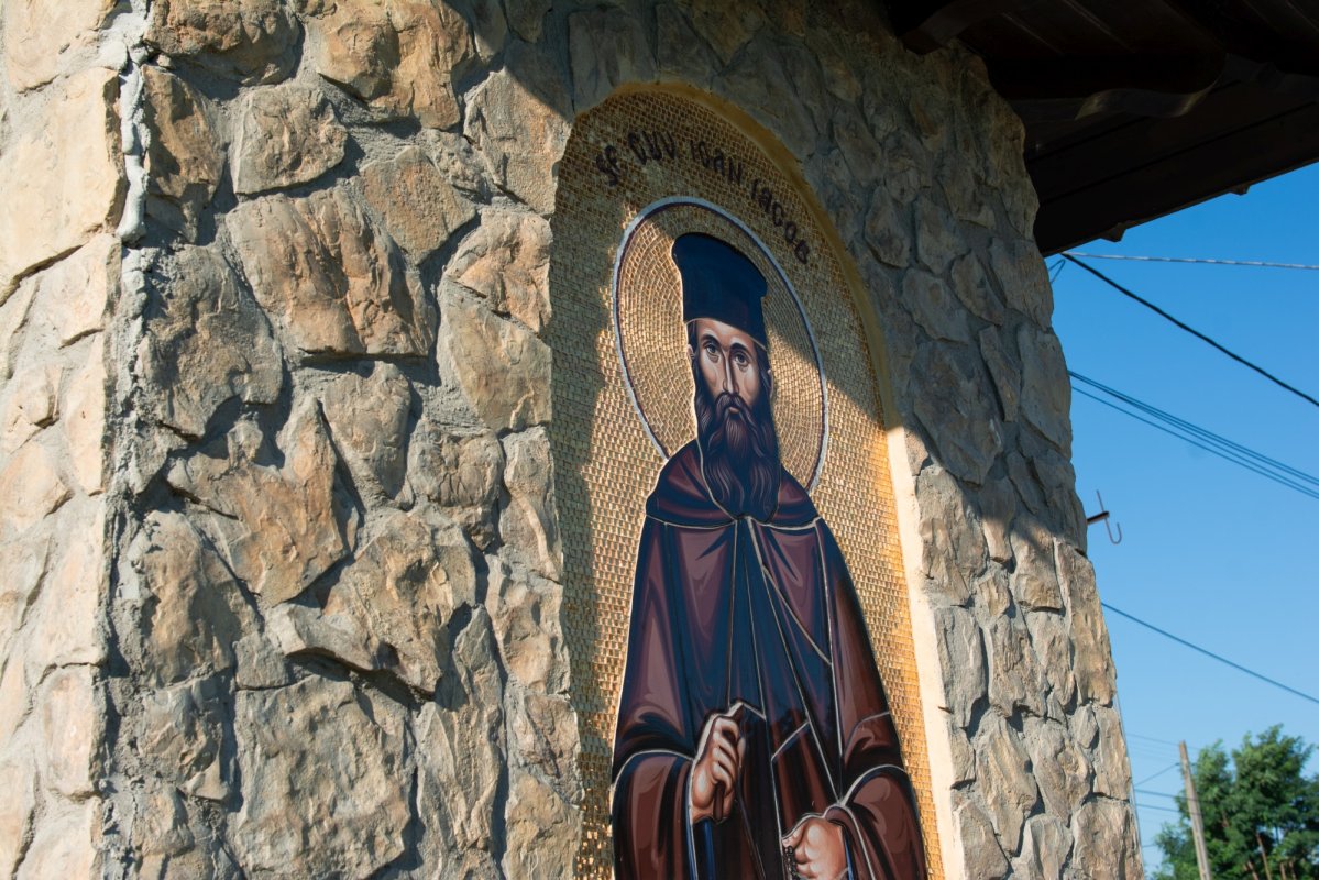 Sfântul Ioan Iacob Hozevitul, cinstit în localitatea natală 263968