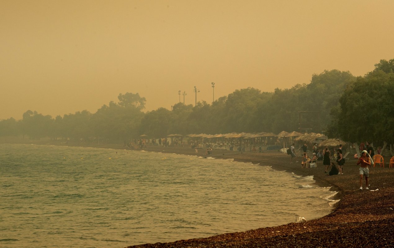 Vacanţe gratuite pentru turiştii evacuaţi din Rodos 264143