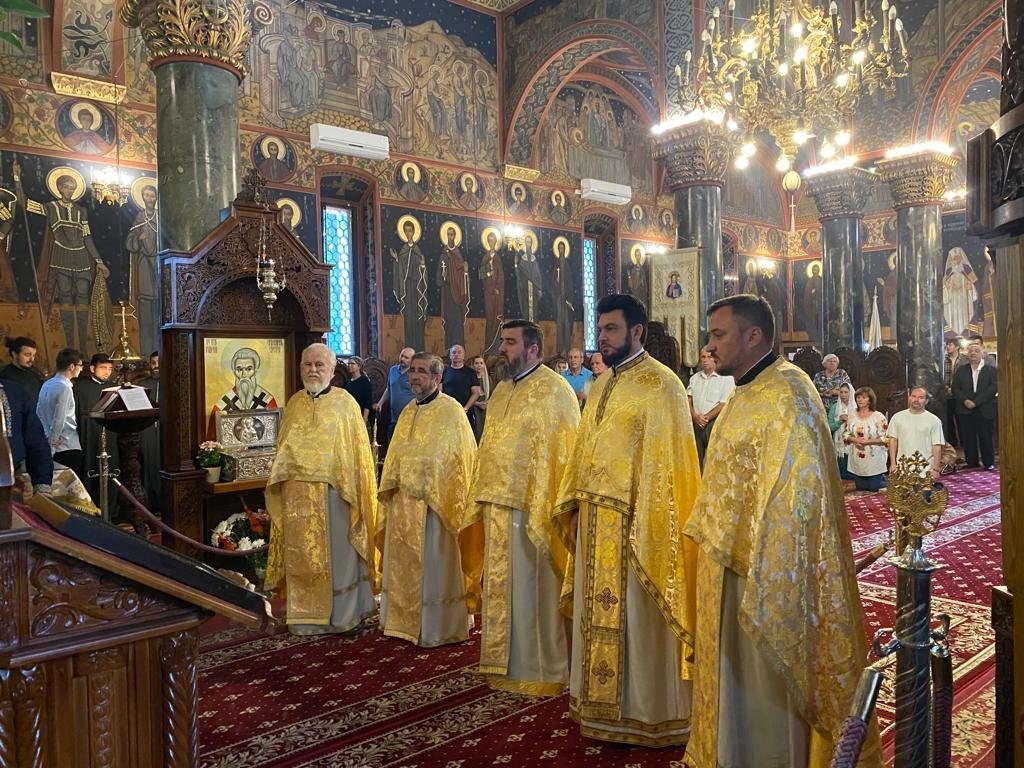 Cinstirea sfântului ocrotitor al Parohiei „Miron Patriarhul” din București 264343