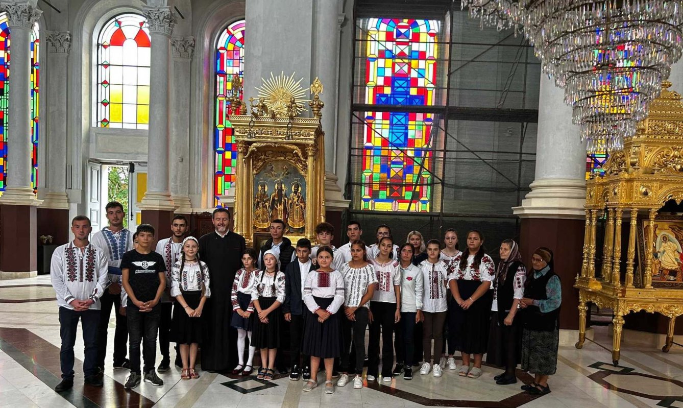 Activităţi pentru copii desfăşurate într‑o parohie din judeţul Brăila 264398