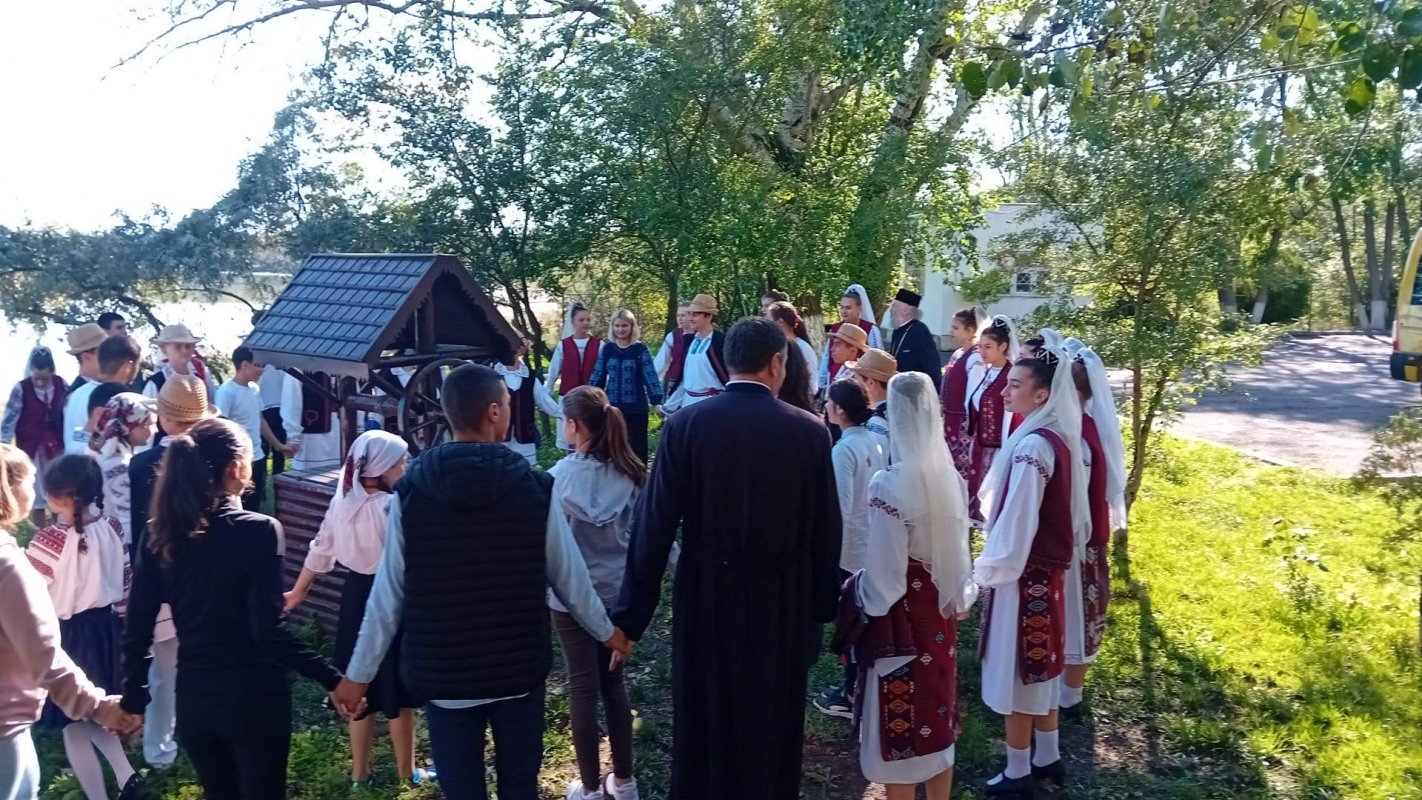 Activităţi pentru copii desfăşurate într‑o parohie din judeţul Brăila 264399
