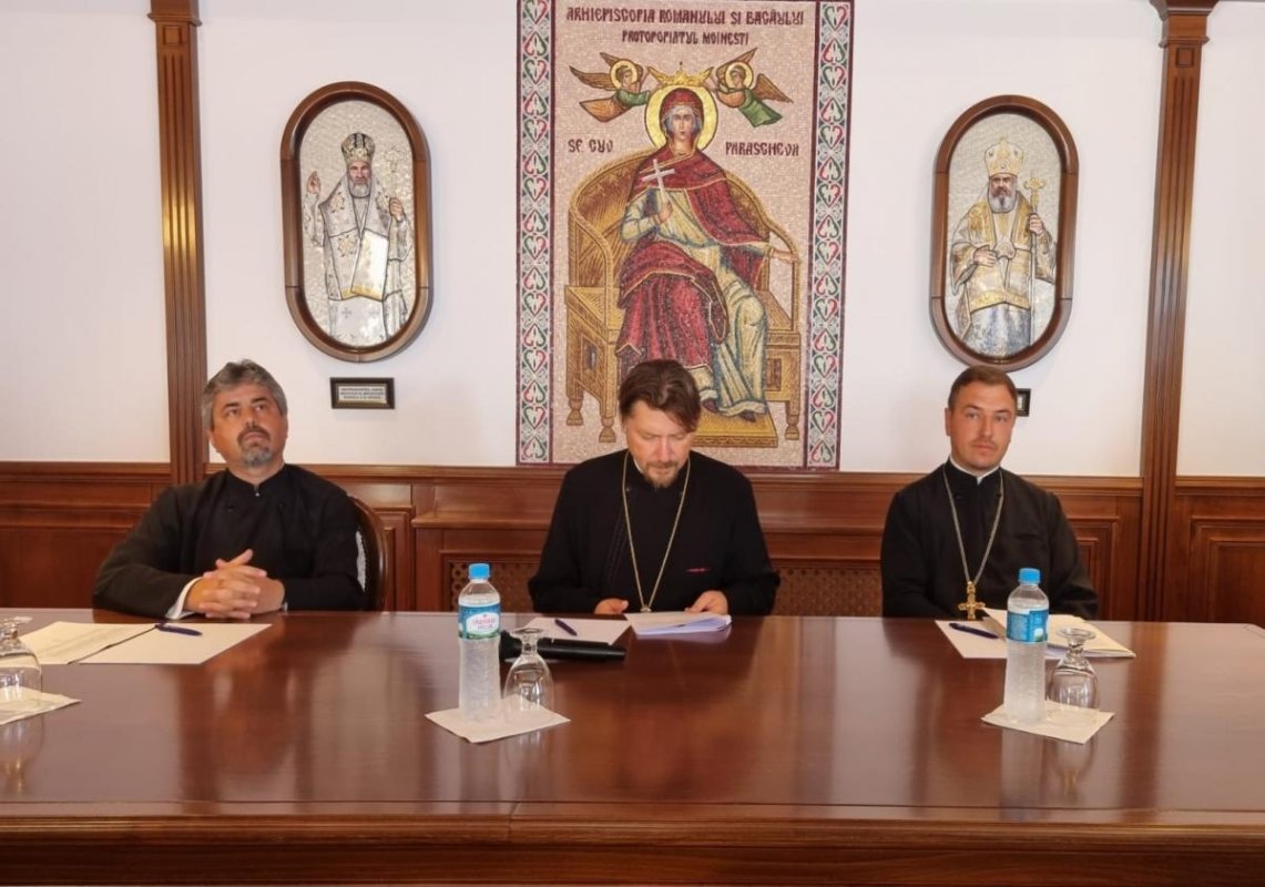 Ședință administrativă a preoților din Moinești 264471