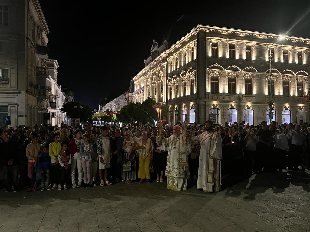 Maica Domnului, pelerinul neadormit al iubirii reînviate comunitar 264545