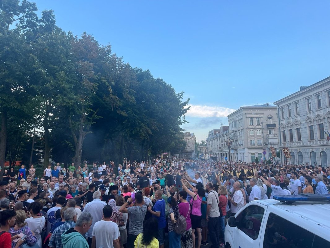 Maica Domnului, pelerinul neadormit al iubirii reînviate comunitar 264546