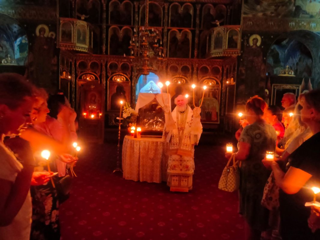 Maica Domnului, pelerinul neadormit al iubirii reînviate comunitar 264550