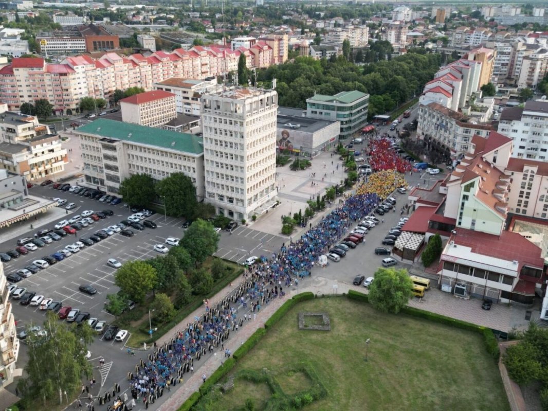 Rugăciune și comuniune la sărbătoarea ocrotitorului Arhiepiscopiei Târgoviștei 264593