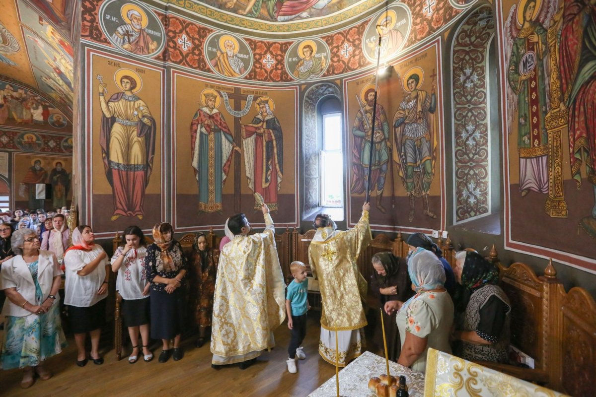 Sfințirea picturii bisericii din Parohia Udați 264658