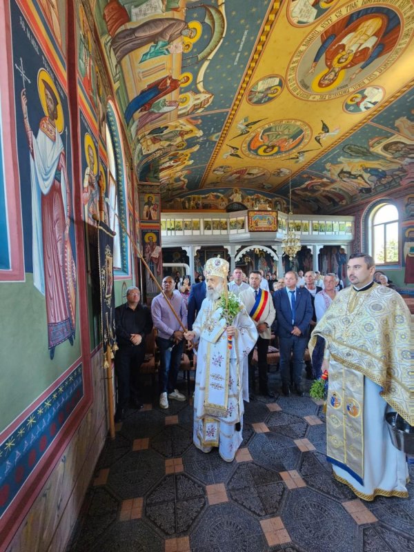 Resfințirea bisericii din Parohia Aluniș, Protopopiatul Reghin 264780