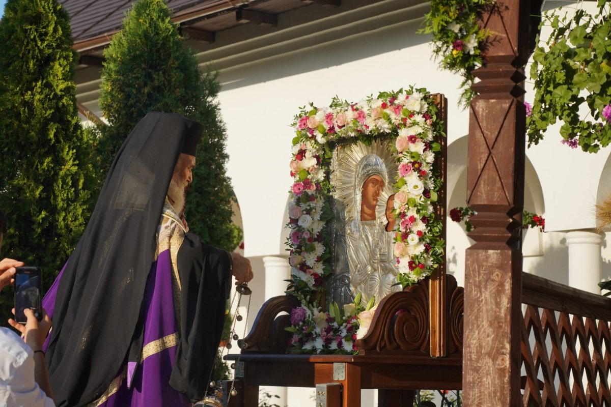 Cinstirea Adormirii Maicii Domnului în Arhiepiscopia Dunării de Jos 265101