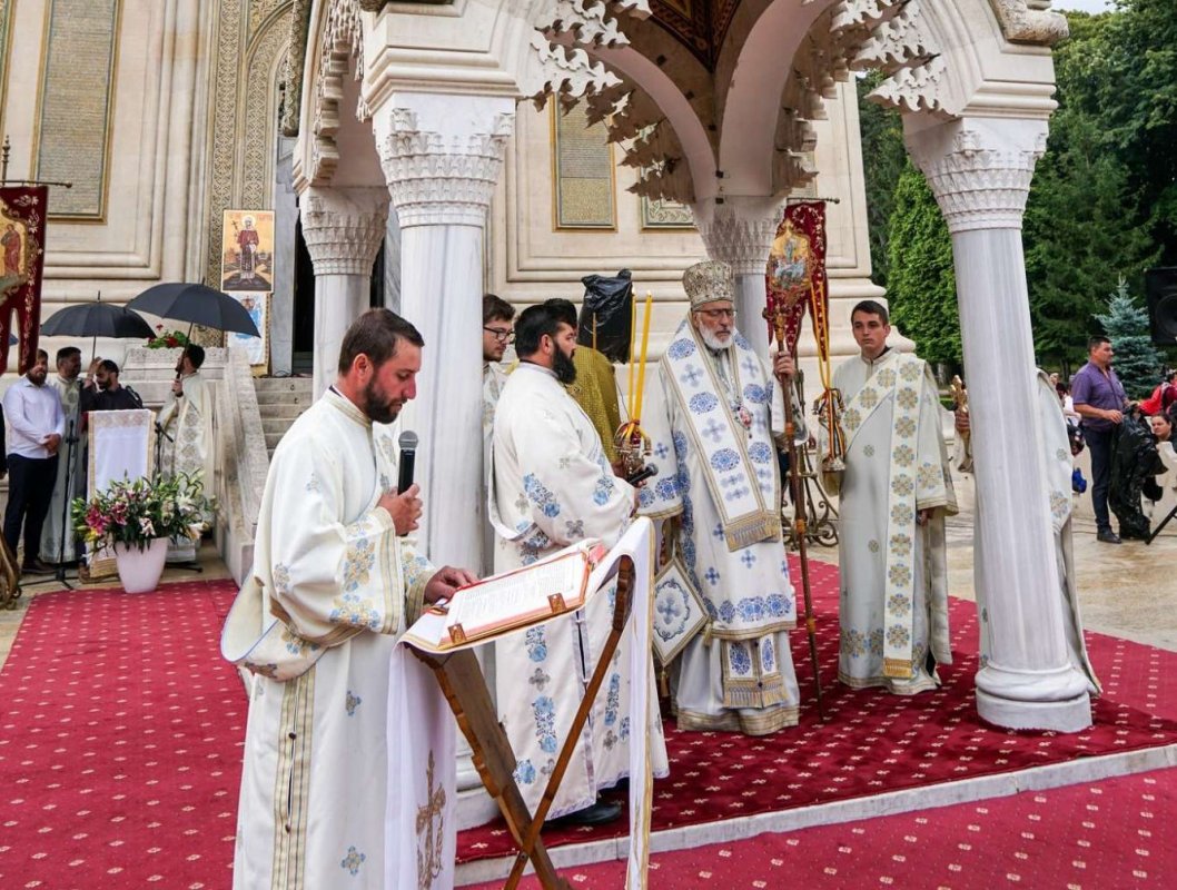 Ctitoria principală a Sfântului Neagoe Basarab și-a prăznuit hramul 265028