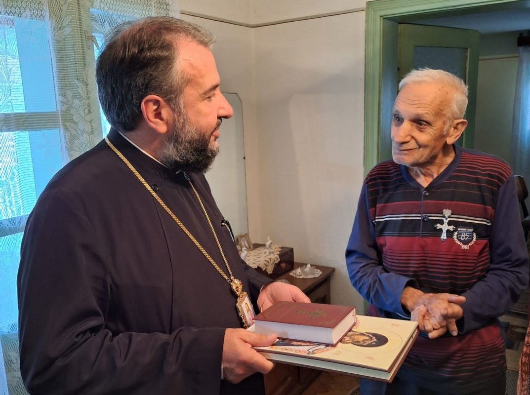 Înfrumusețarea bisericilor și grija pentru bătrâni în Eparhia Caransebeşului 265110