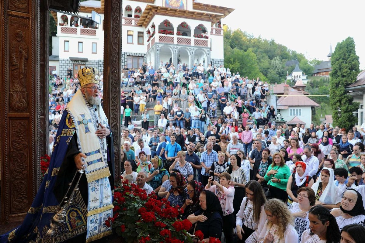 Hramul Mănăstirii Rohia, la un secol de la întemeiere 265146