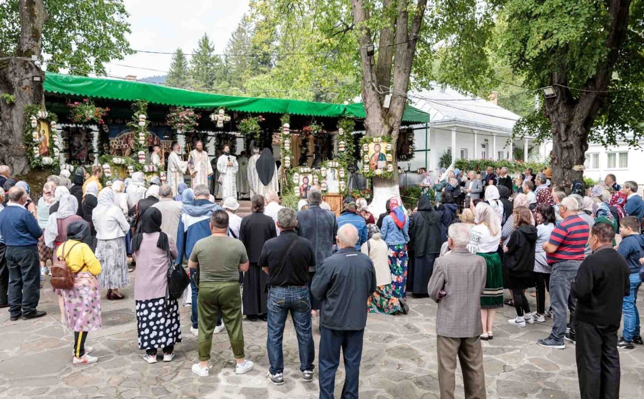 Prăznuirea Sfântului Cuvios Iosif la Mănăstirea Văratec 265158