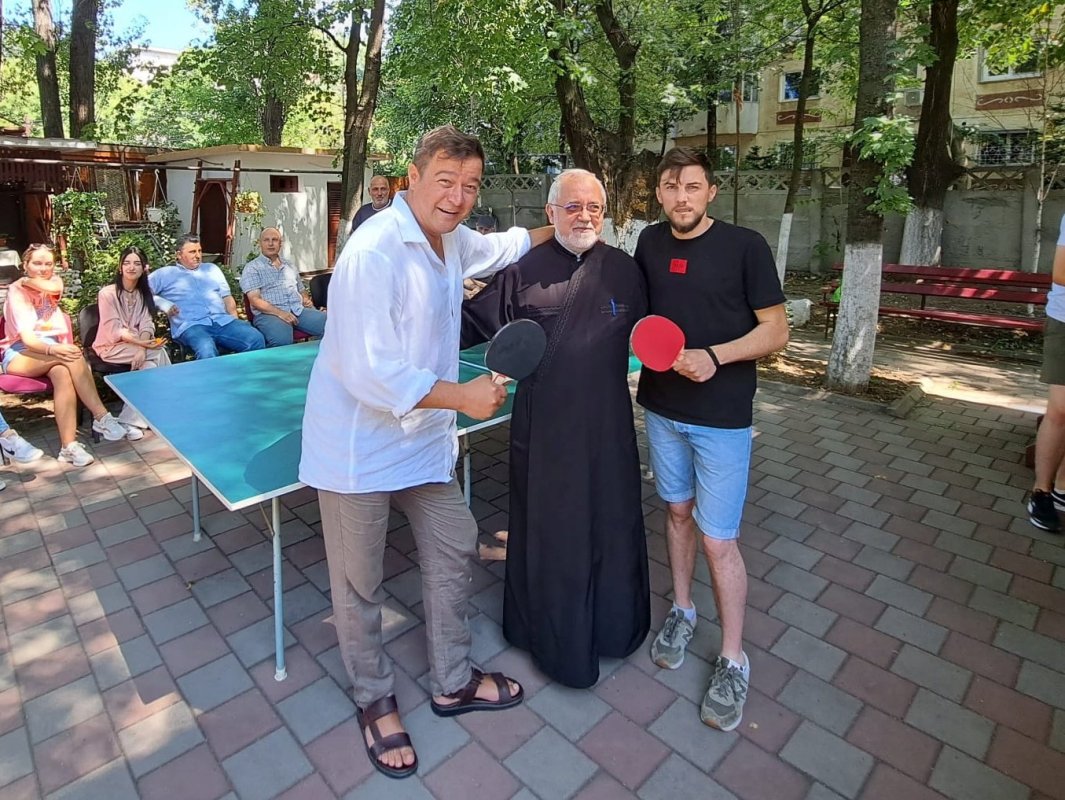 Campionat de tenis de masă la o parohie bucureșteană 265252