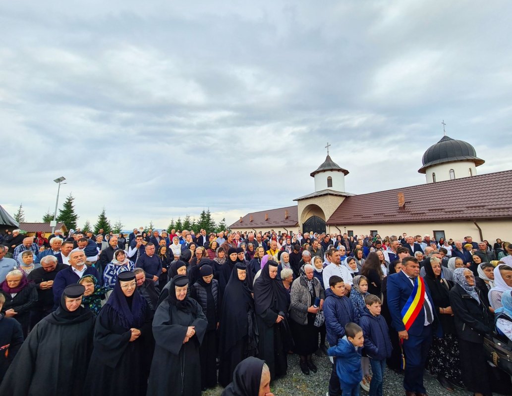 Hramul Mănăstirii „Crucea Iancului” de la Mărișel 265270