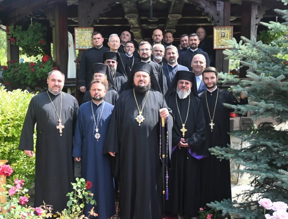 Sinaxa stareților și starețelor din mănăstirile Episcopiei Sălajului 265273