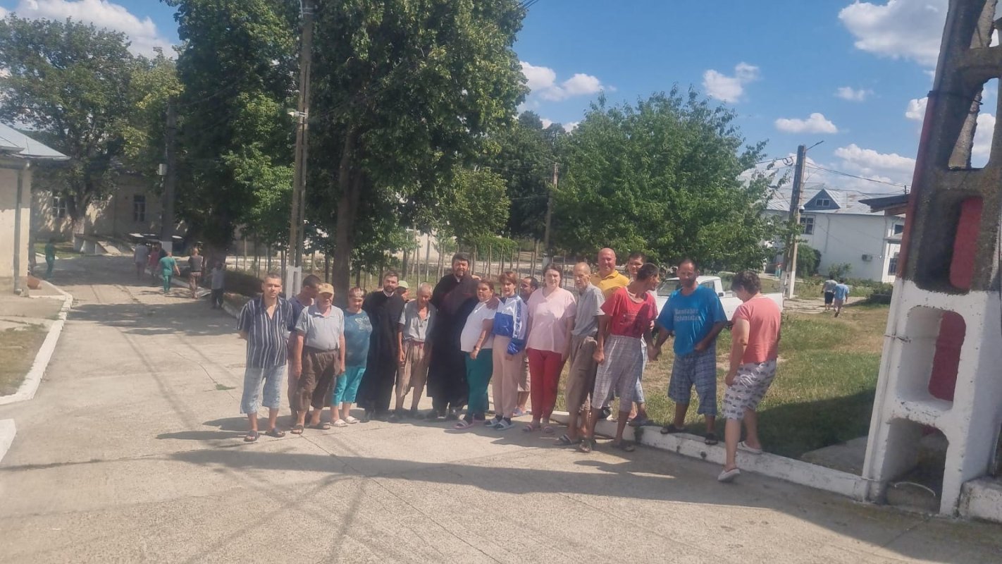 Tabere și acțiuni filantropice în parohii gălățene  265255