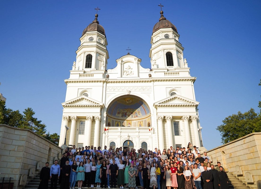 Prima zi de ITOM 2023: Ateliere tematice și conferință cu părintele Constantin Necula 265311