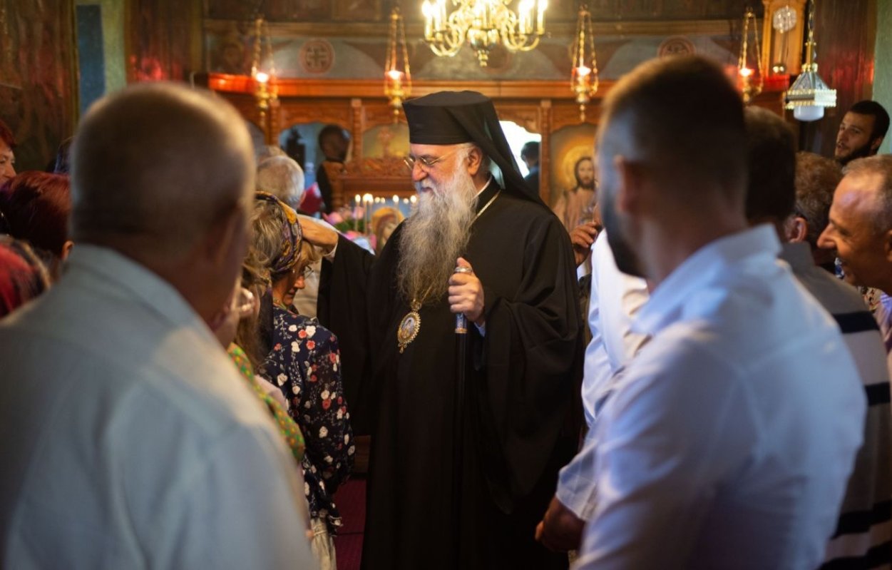 Duminica a 11-a după Rusalii într-o parohie vâlceană 265476