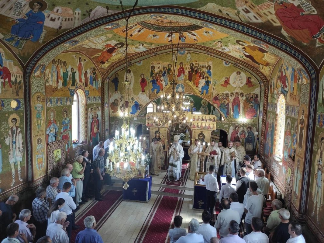 Resfințirea bisericii din Parohia Asînip 265425