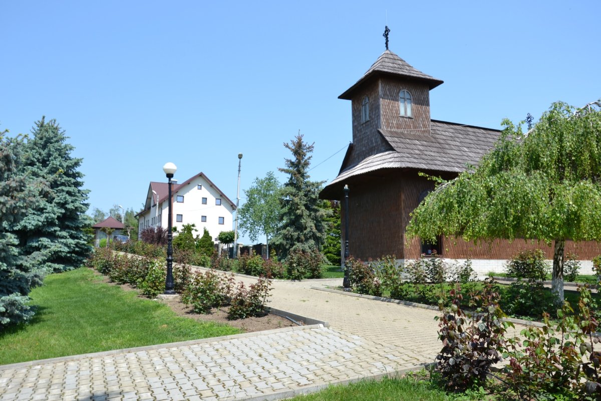 Schitul Cantemireștilor, o probă de rezistență a memoriei locului 265369