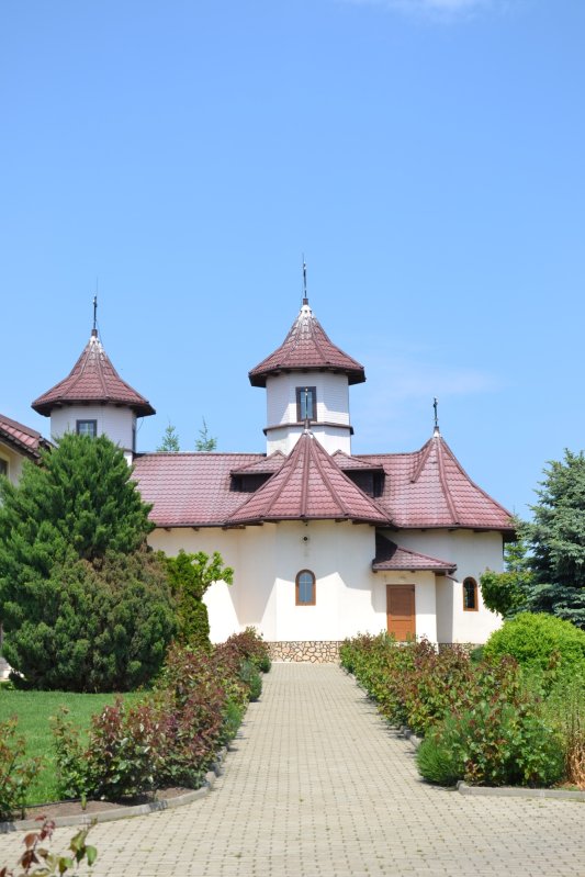 Schitul Cantemireștilor, o probă de rezistență a memoriei locului 265379