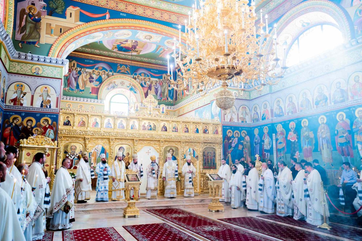 Veșmântul harului pentru biserica din localitatea bucovineană Marginea 265468