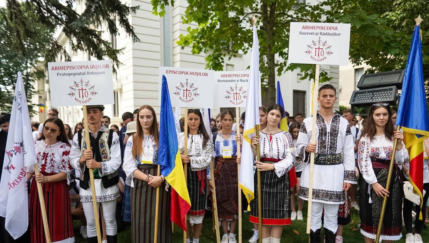 Peste 1.000 de tineri uniți  în credință la ITOM - Iași 2023 265617