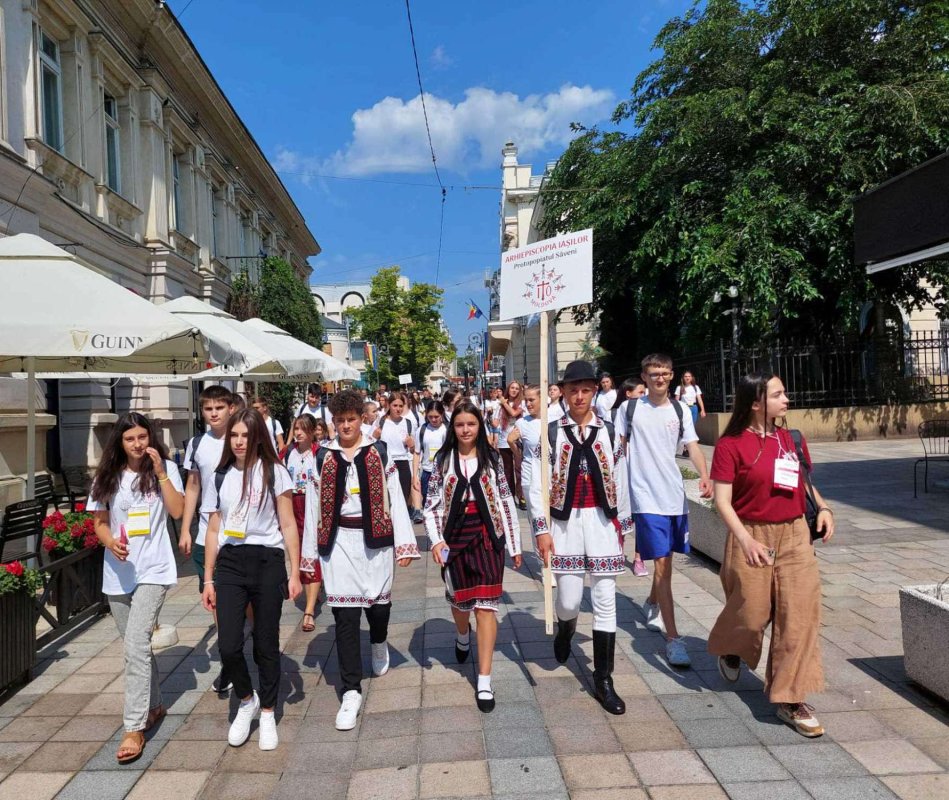 Peste 1.000 de tineri uniți  în credință la ITOM - Iași 2023 265618