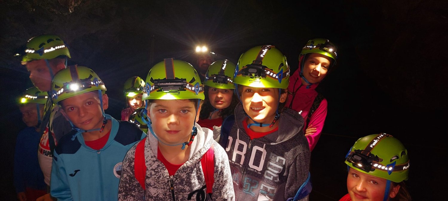 Peste 130 de copii în taberele organizate de Eparhia Aradului 265844