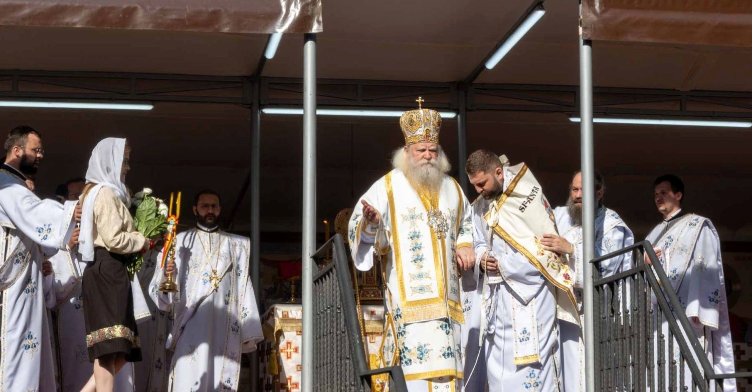Hirotonie la Catedrala Arhiepiscopală din Suceava 265897