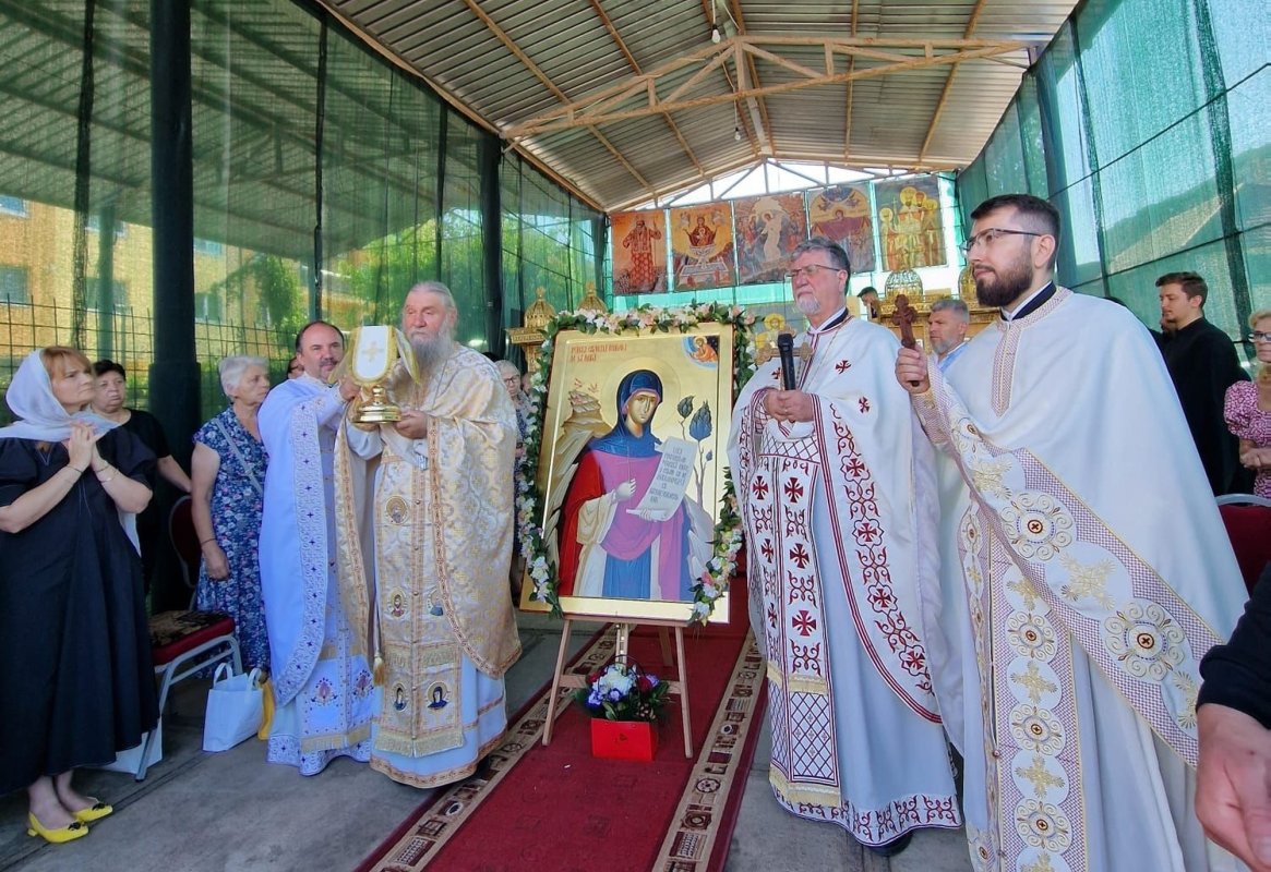 Bucurii duhovnicești în parohia Sfintei Teodora de la Sihla din Capitală 265997