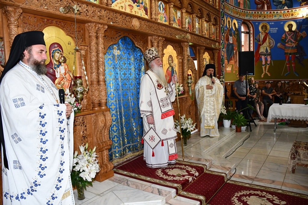 Hramul așezământului monahal Țara Almăjului 266057