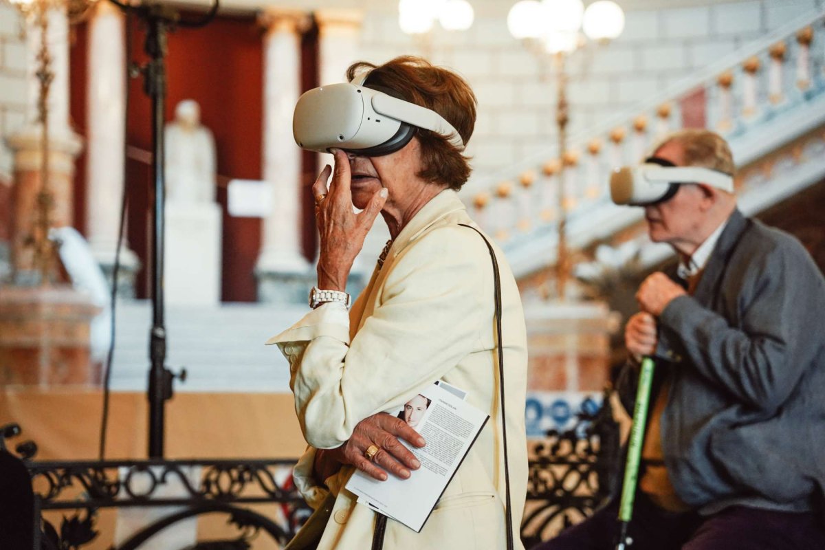 Sub semnul lui George Enescu 266031