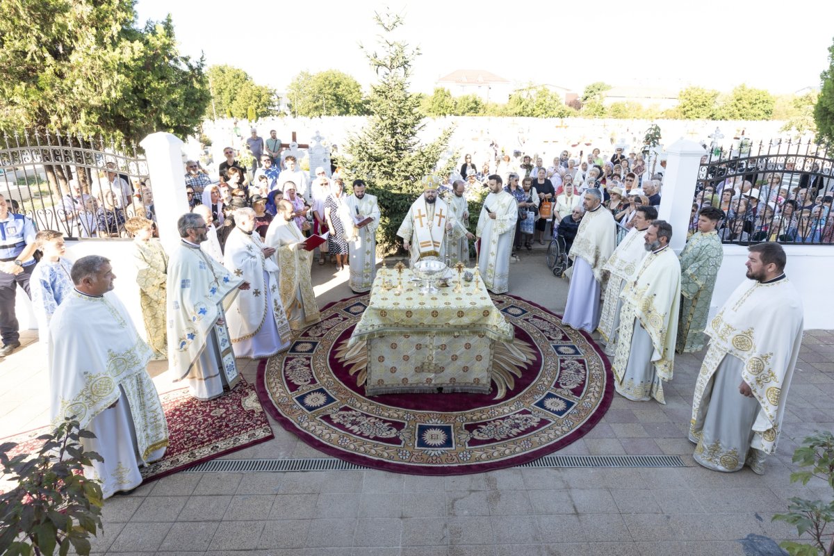 A fost sfințită capela Parohiei „Sfântul Ilie”-Ghencea 266782