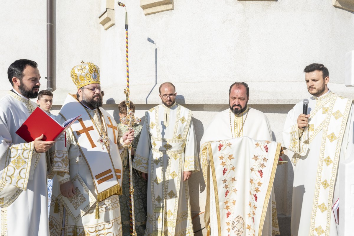 A fost sfințită capela Parohiei „Sfântul Ilie”-Ghencea 266795