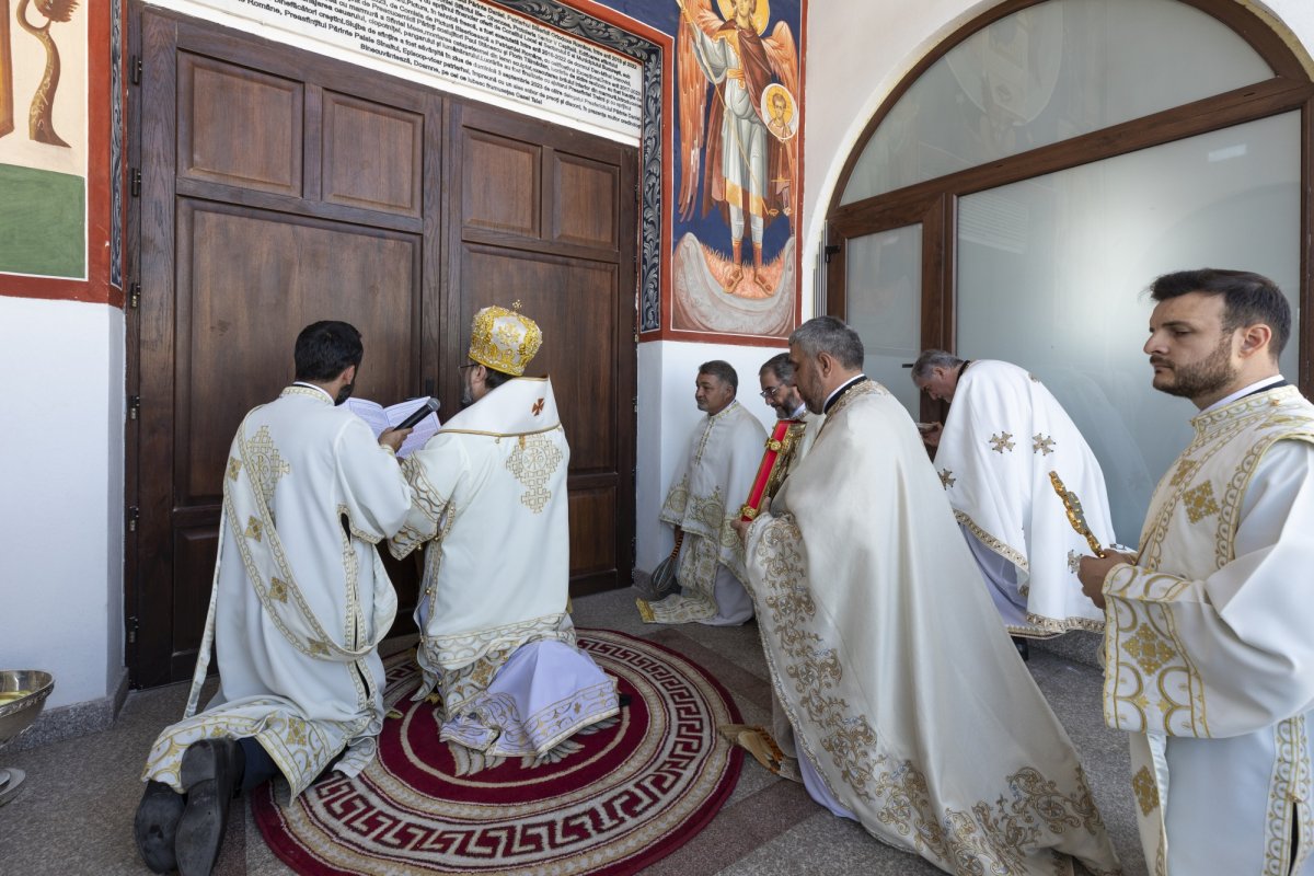 A fost sfințită capela Parohiei „Sfântul Ilie”-Ghencea 266801