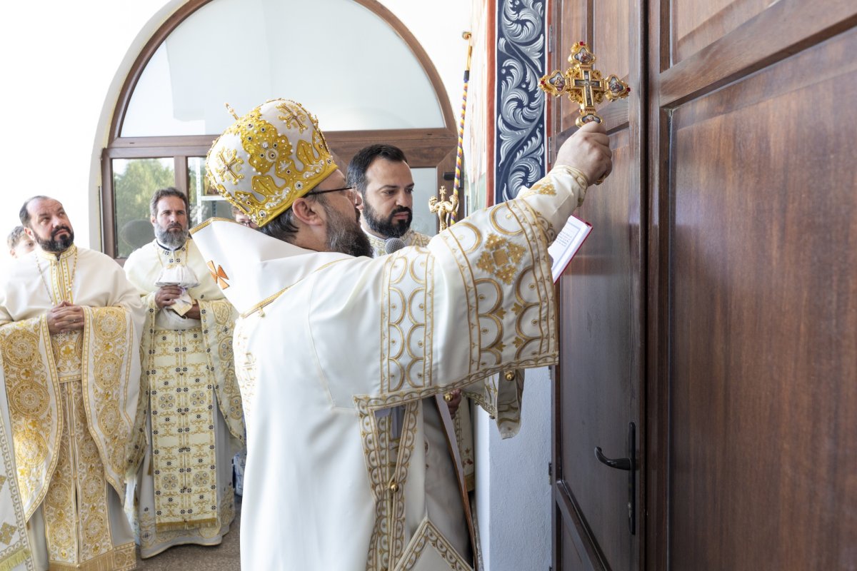 A fost sfințită capela Parohiei „Sfântul Ilie”-Ghencea 266802