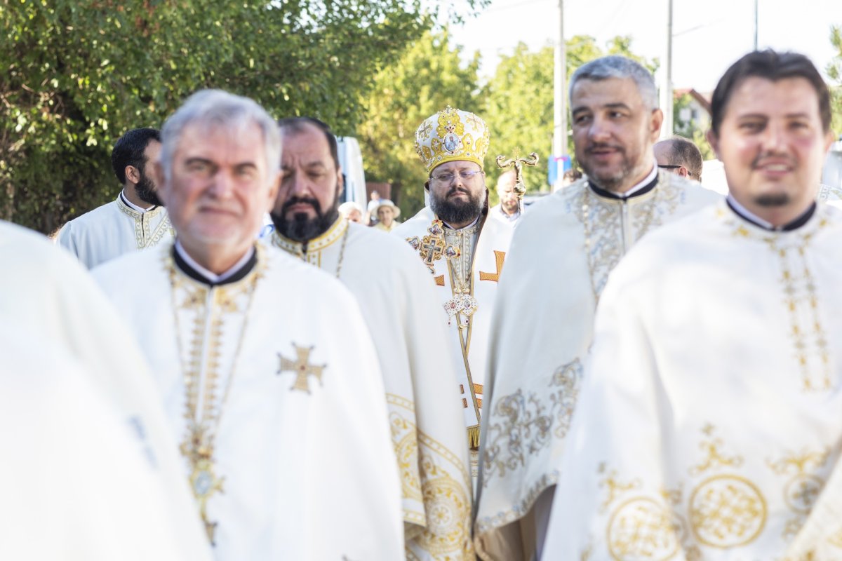 A fost sfințită capela Parohiei „Sfântul Ilie”-Ghencea 266816